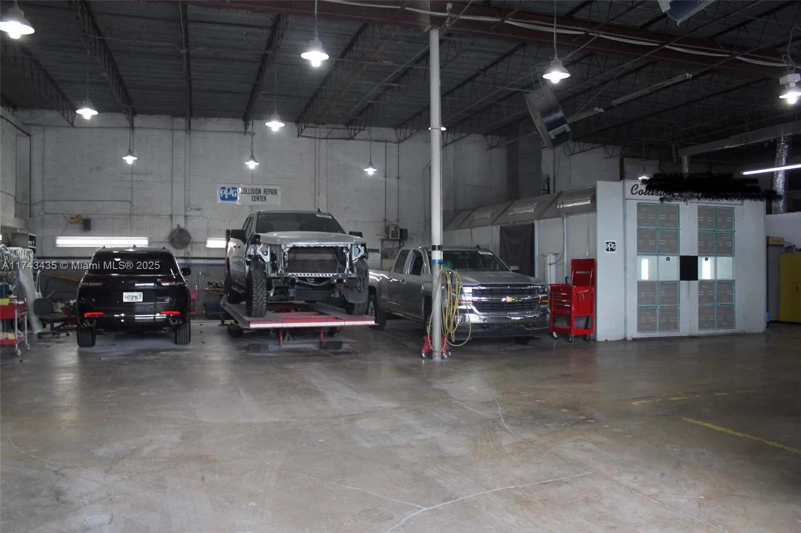 Turnkey Auto Body Shop with Active Paint Booth