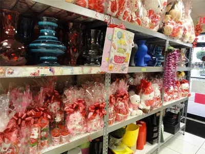 Turnkey Flower Shop with Excellent Visibility