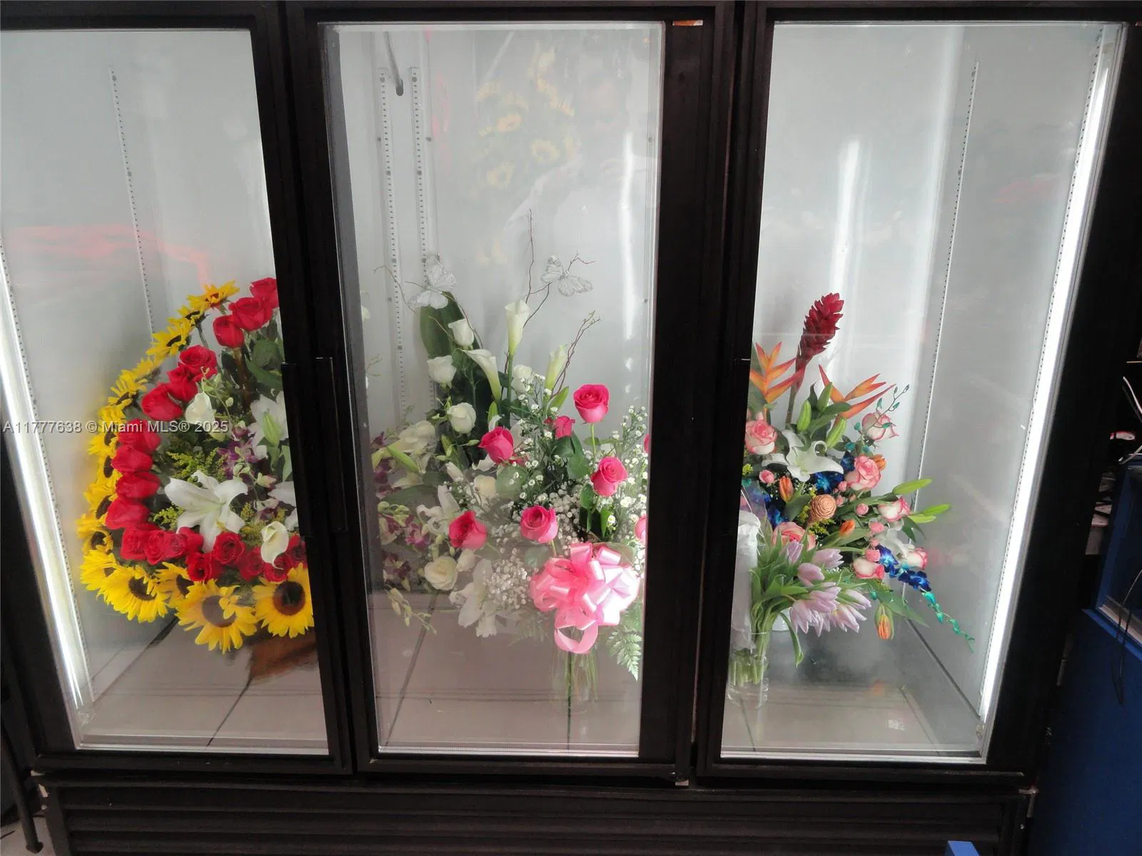 Turnkey Flower Shop with Excellent Visibility