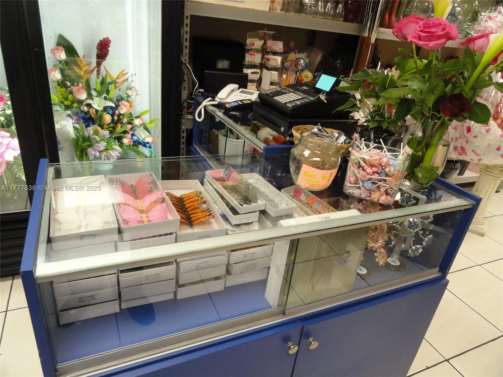 Turnkey Flower Shop with Excellent Visibility