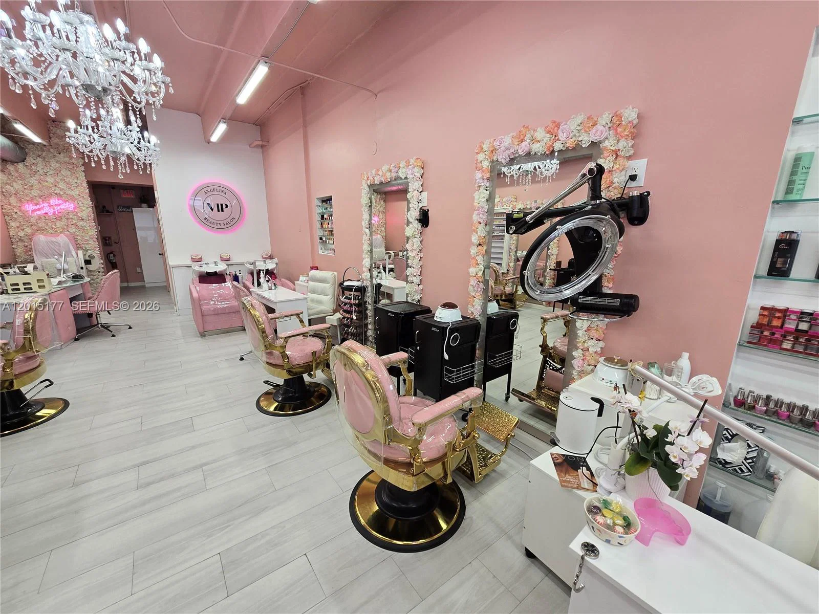 Premier Beauty Salon with Established Client Base
