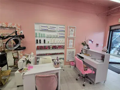 Premier Beauty Salon with Established Client Base