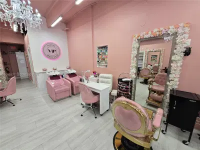 Premier Beauty Salon with Established Client Base