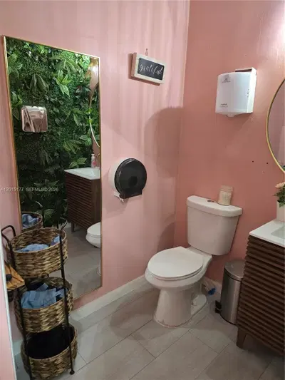 Premier Beauty Salon with Established Client Base