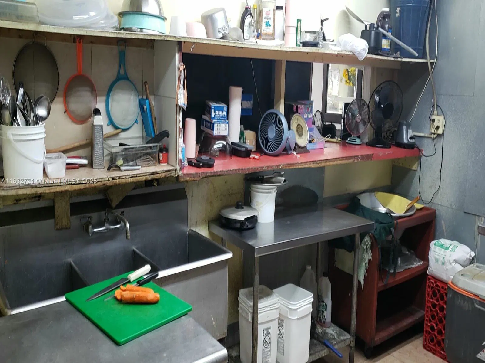 Established Latin Restaurant with Strong Local Following