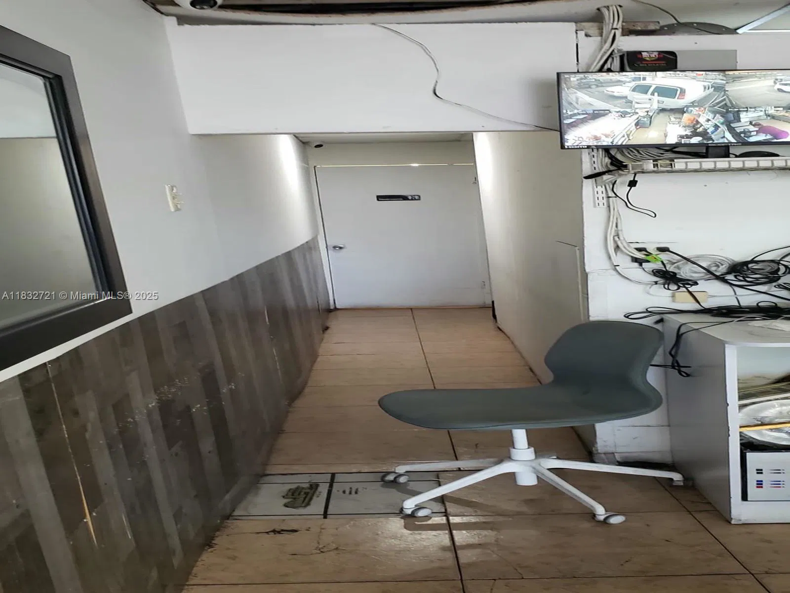 Established Latin Restaurant with Strong Local Following