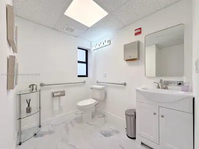 Turnkey Beauty Salon and Spa with Modern Build Out