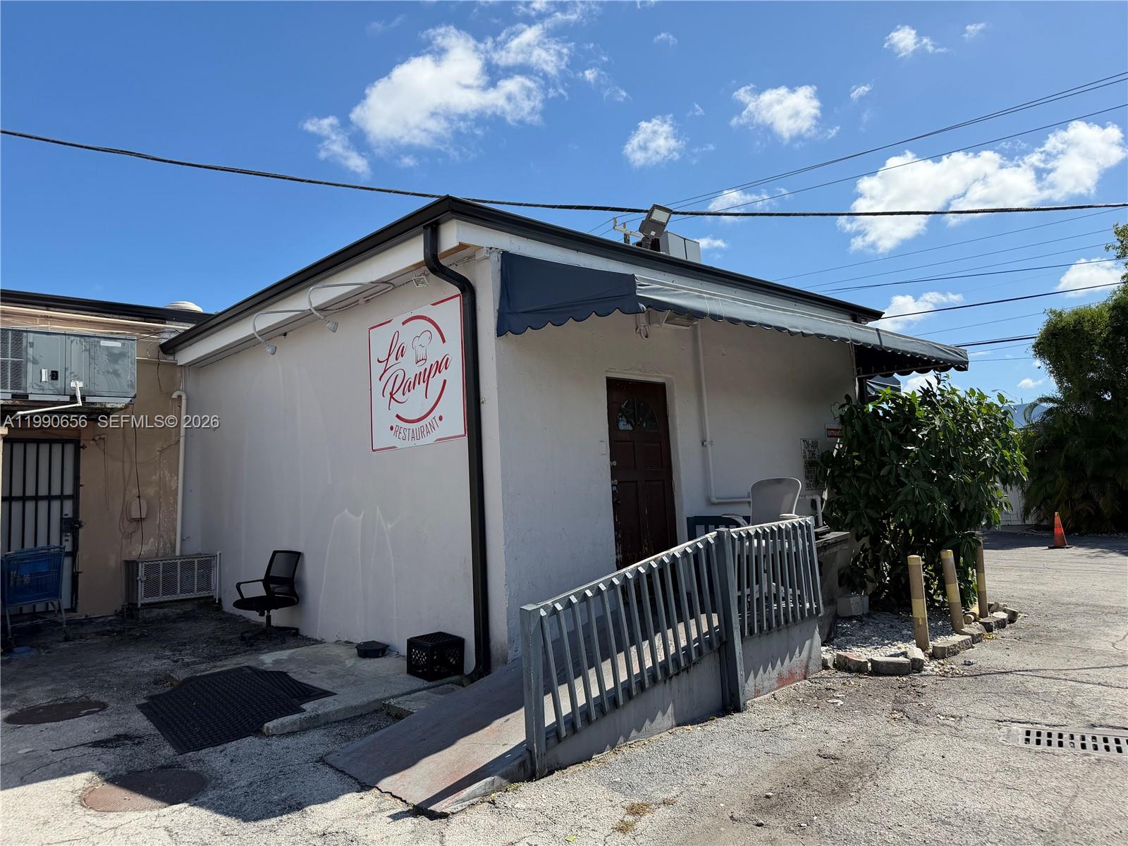 Turnkey Cuban Restaurant with Full Commercial Kitchen
