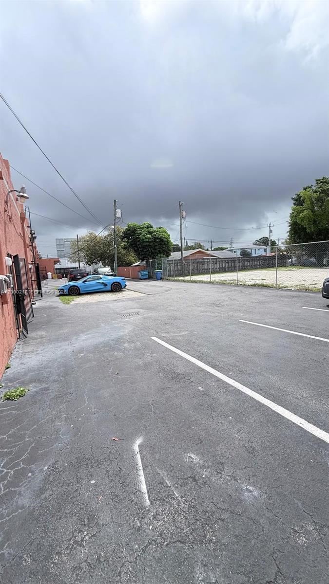 Established Shipping and Money Transfer Service with Loyal Customer Base