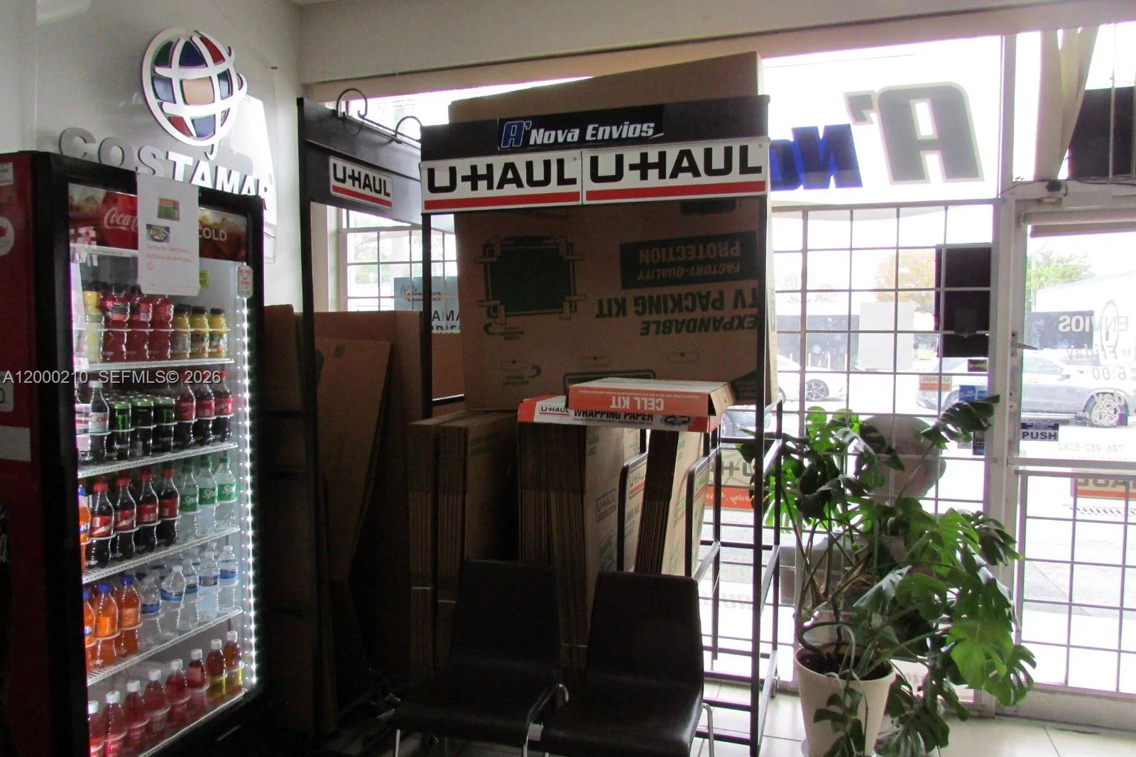 Established Shipping and Money Transfer Service with Loyal Customer Base