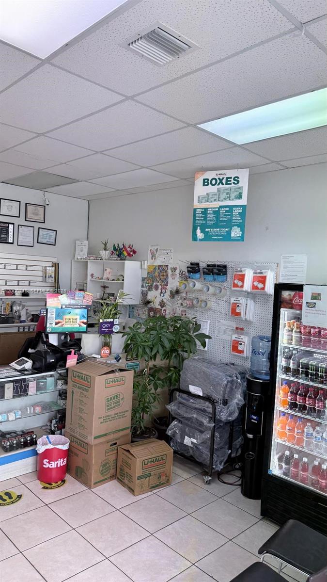 Established Shipping and Money Transfer Service with Loyal Customer Base