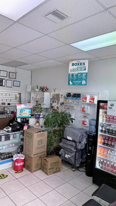 Established Shipping and Money Transfer Service with Loyal Customer Base