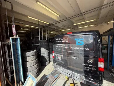 Established Automotive Repair Shop with Prime Hollywood Boulevard Location