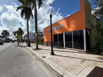 Established Automotive Repair Shop with Prime Hollywood Boulevard Location