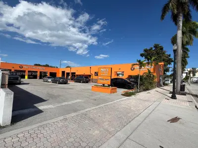 Established Automotive Repair Shop with Prime Hollywood Boulevard Location