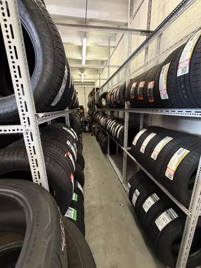 Established Automotive Repair Shop with Prime Hollywood Boulevard Location