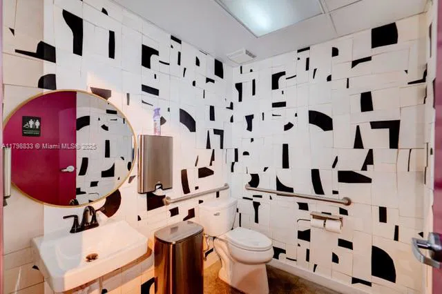 Turnkey Japanese Restaurant with Prime Location