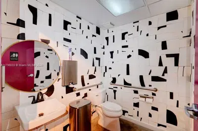 Turnkey Japanese Restaurant with Prime Location