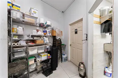 Established Restaurant and Cafeteria with Loyal Customer Base