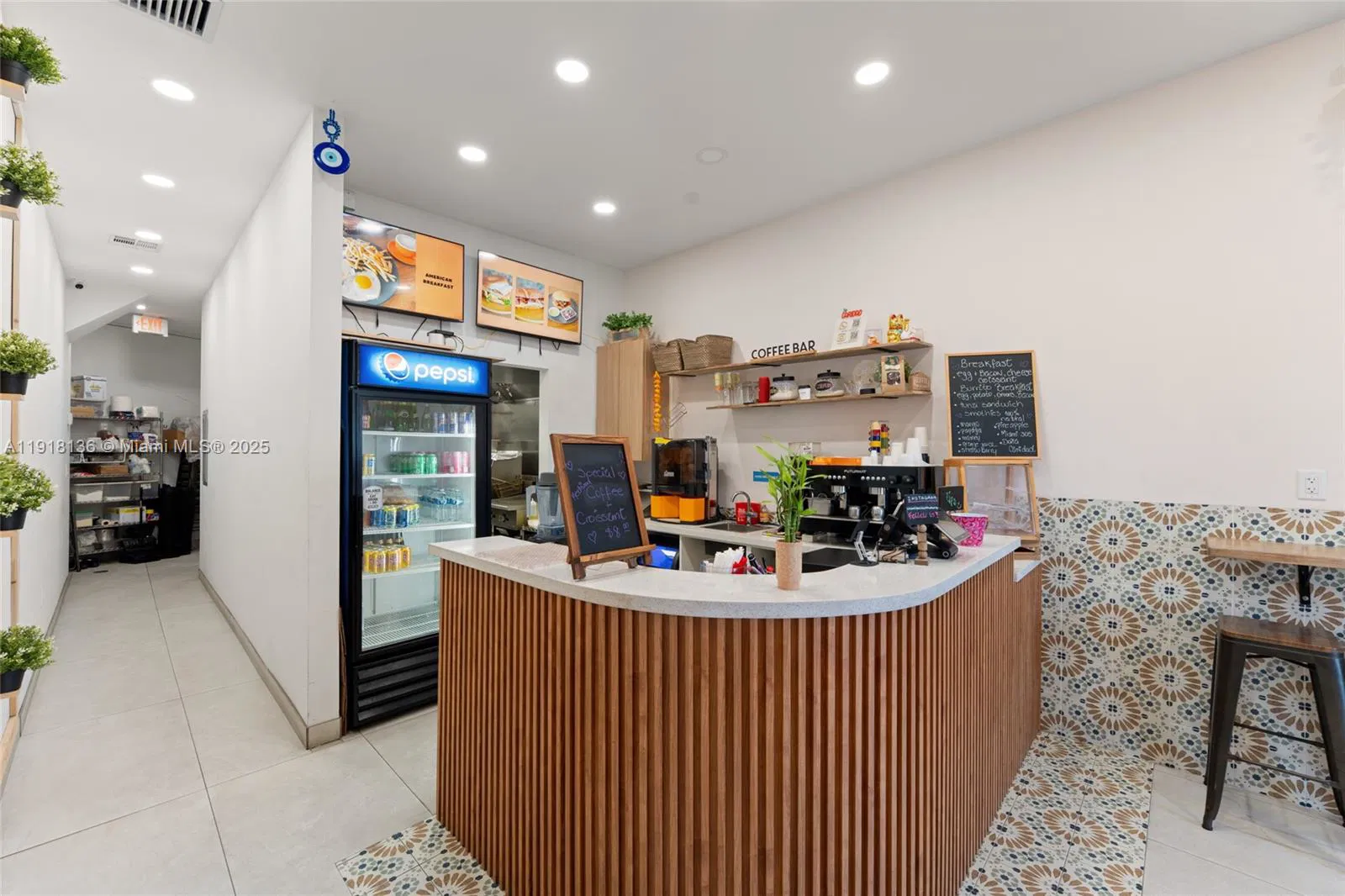 Established Restaurant and Cafeteria with Loyal Customer Base