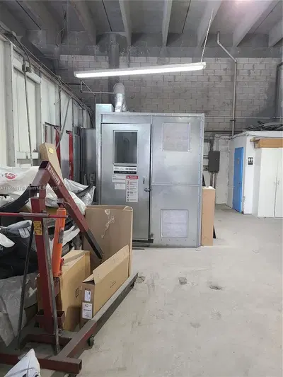 Established Auto Body Shop with Turnkey Operations