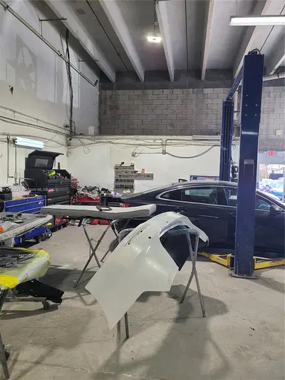 Established Auto Body Shop with Turnkey Operations