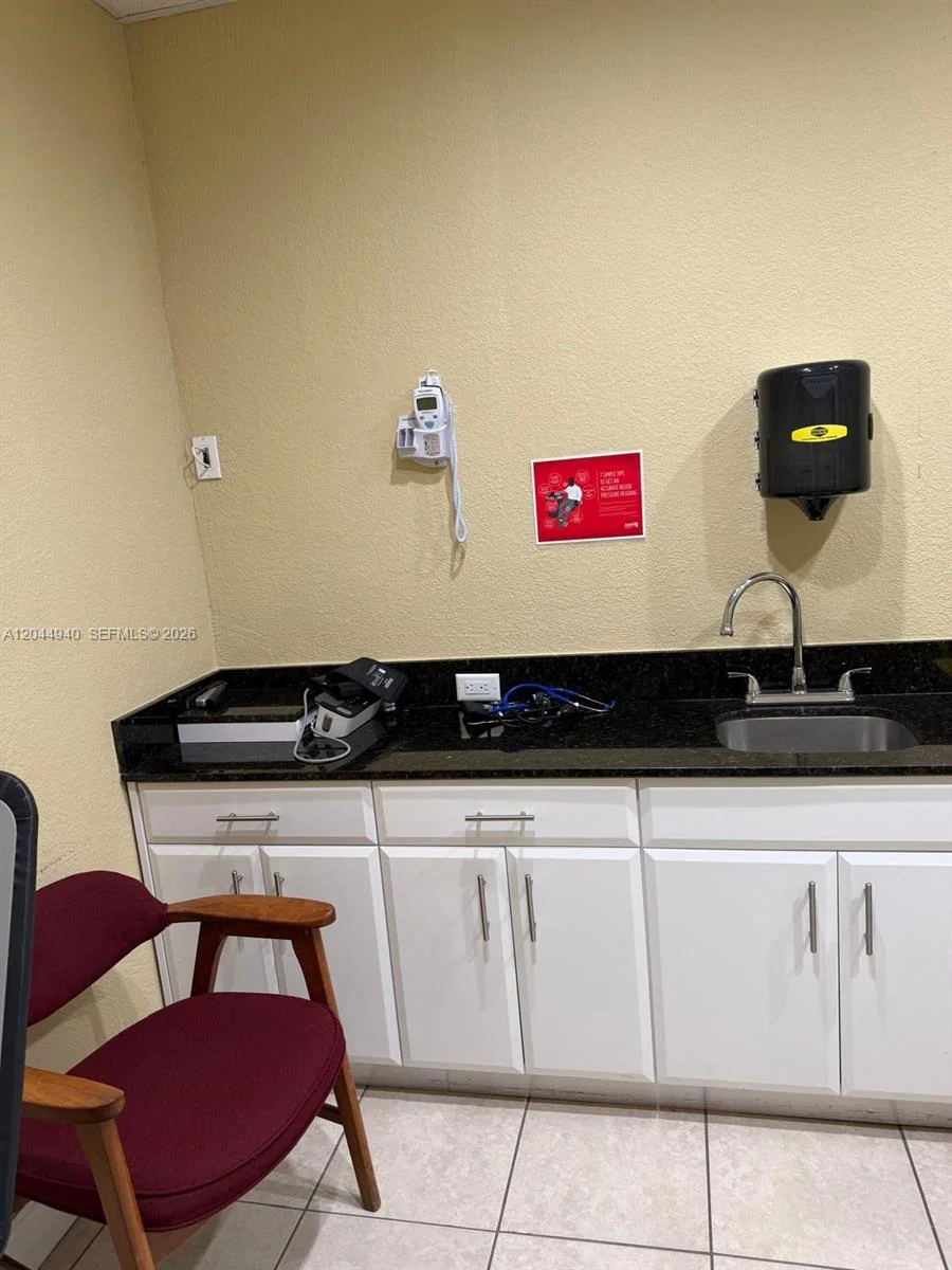 Turnkey Medical Clinic with Existing Insurance Contracts