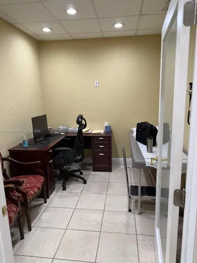 Turnkey Medical Clinic with Existing Insurance Contracts