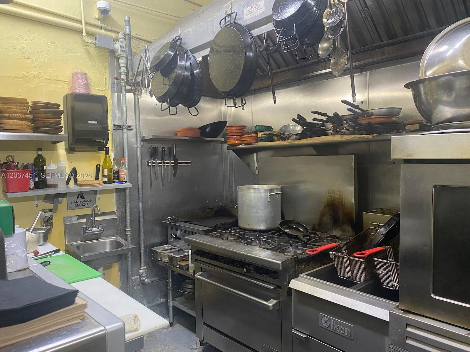 Complete Restaurant Equipment Package with Professional Music Gear