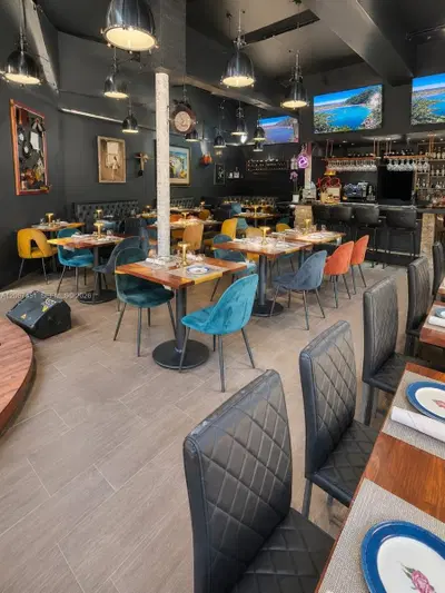 Complete Restaurant Equipment Package with Professional Music Gear