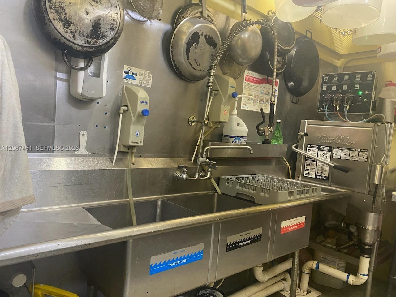 Complete Restaurant Equipment Package with Professional Music Gear
