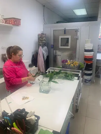 Complete Flower Shop Assets with Existing Business Goodwill