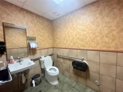 Prime Restaurant Space with Flexible Concept Potential