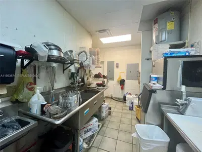 Prime Restaurant Space with Flexible Concept Potential