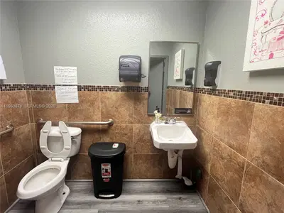 Versatile Restaurant Space with Essential Infrastructure