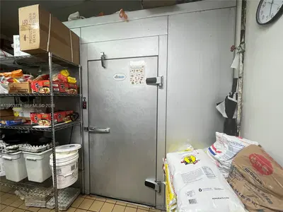 Versatile Restaurant Space with Essential Infrastructure