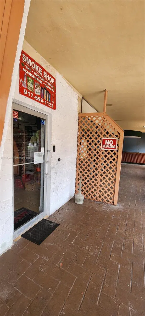 Profitable Smoke Shop with Loyal Customer Base