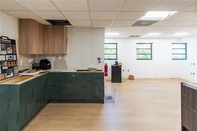 Profitable Furniture Manufacturer with Turnkey Operations