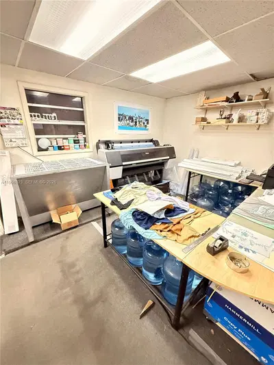 Established Commercial Print and Sign Service with Loyal Client Base