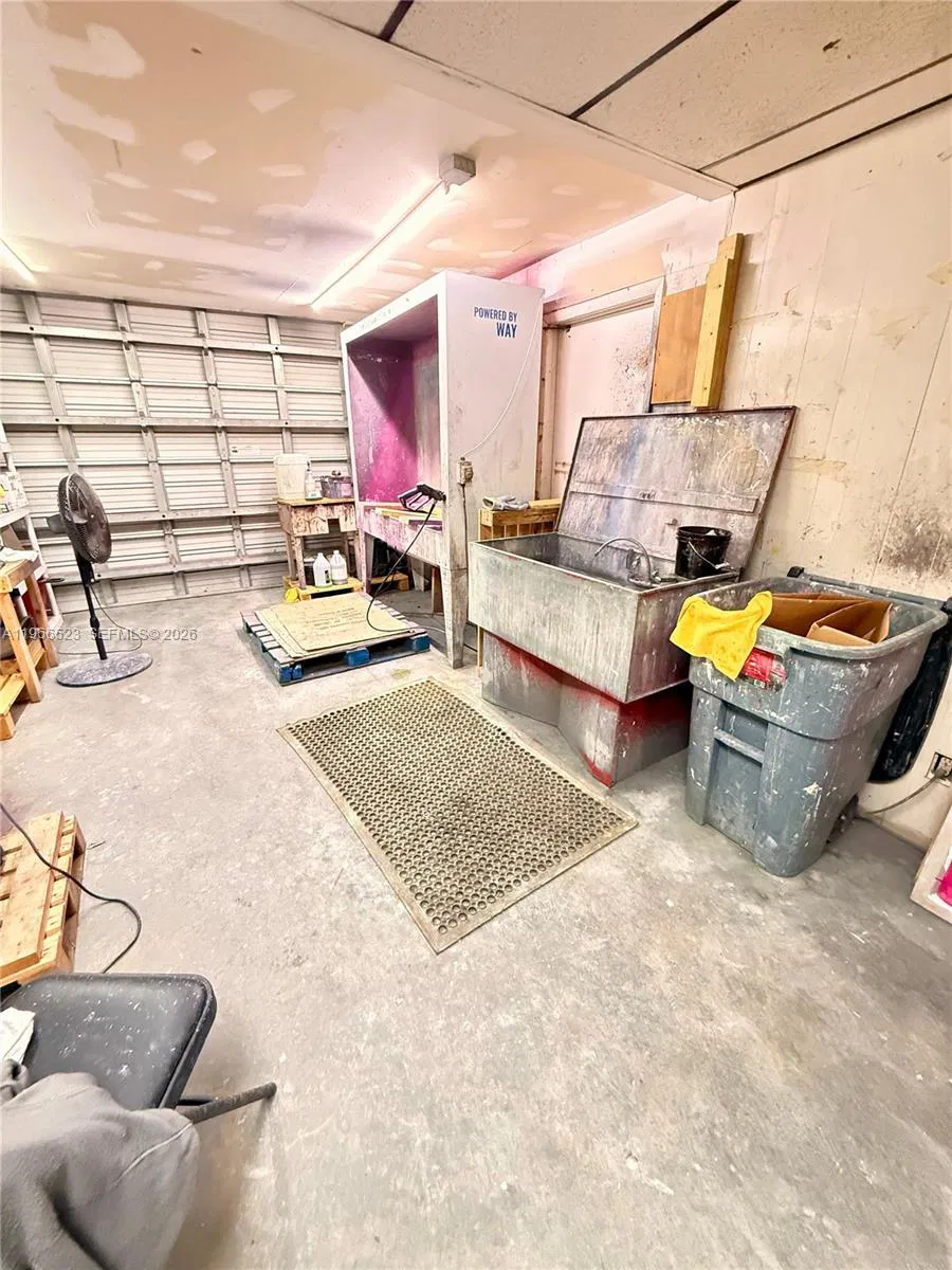 Established Commercial Print and Sign Service with Loyal Client Base