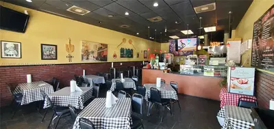 Turnkey Pizza Restaurant with Strong Customer Reviews