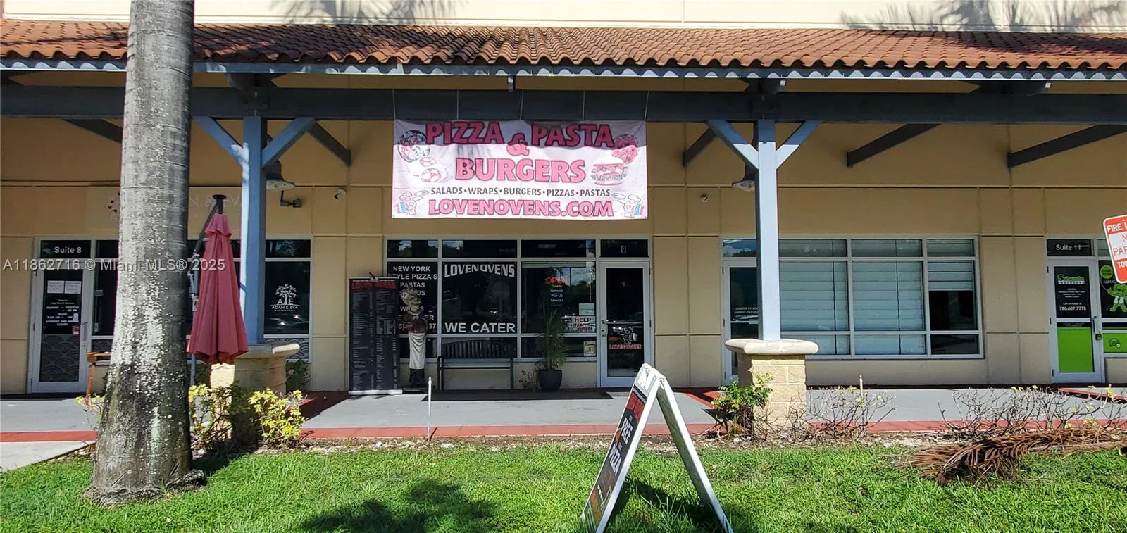 Turnkey Pizza Restaurant with Strong Customer Reviews