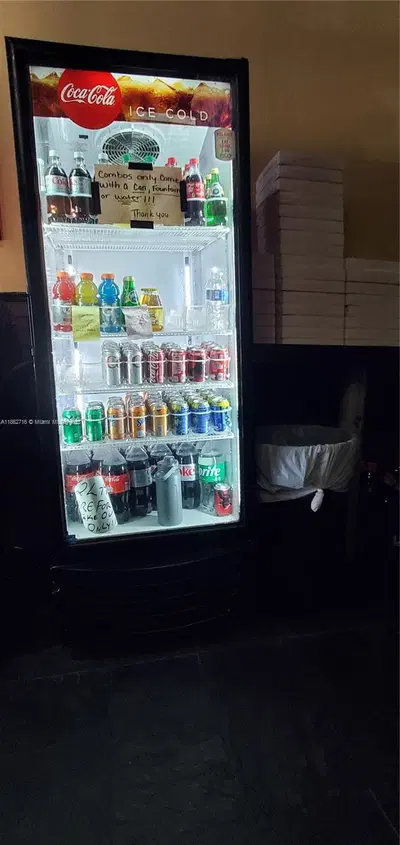 Turnkey Pizza Restaurant with Strong Customer Reviews