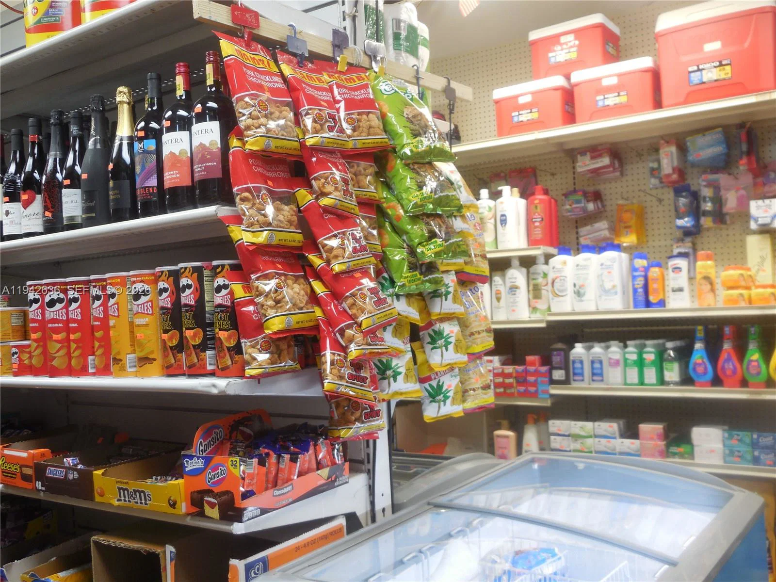 Turnkey Retail Business with High Visibility