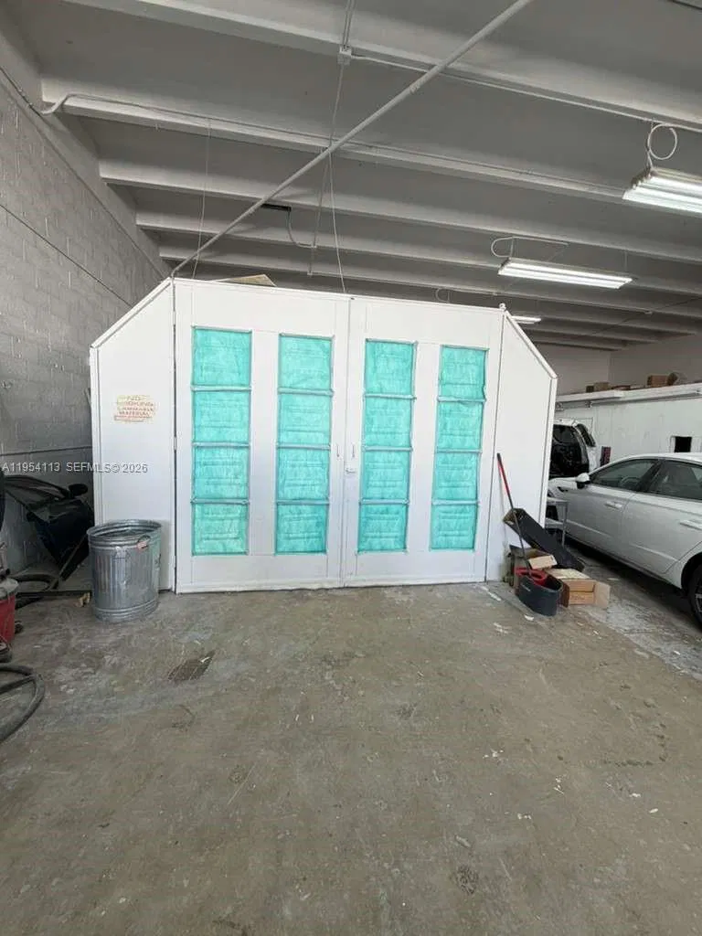 Established Auto Service and Body Shop with Loyal Customer Base