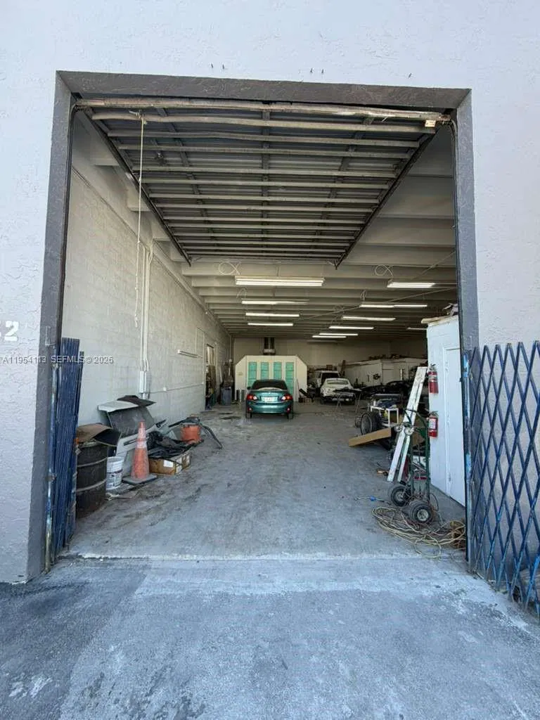 Established Auto Service and Body Shop with Loyal Customer Base