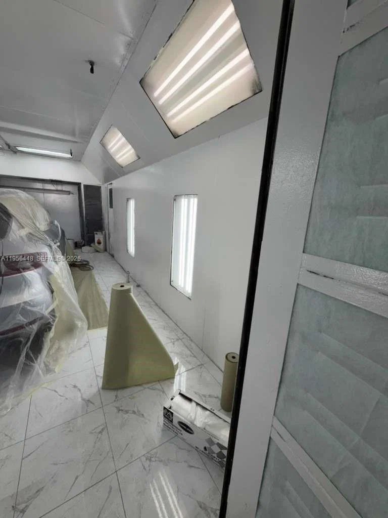 Established Auto Body Shop with Loyal Customer Base