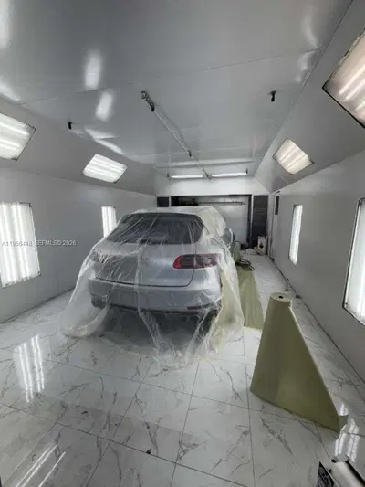 Established Auto Body Shop with Loyal Customer Base