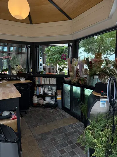 Established Flower Shop with Turnkey Operations