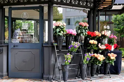 Established Flower Shop with Turnkey Operations